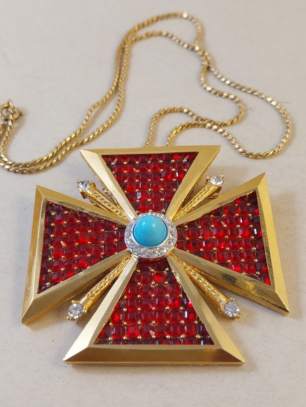 Vintage Gold-Tone Red Crystal Cross Broosh-Pendant Necklace Turquoise Center